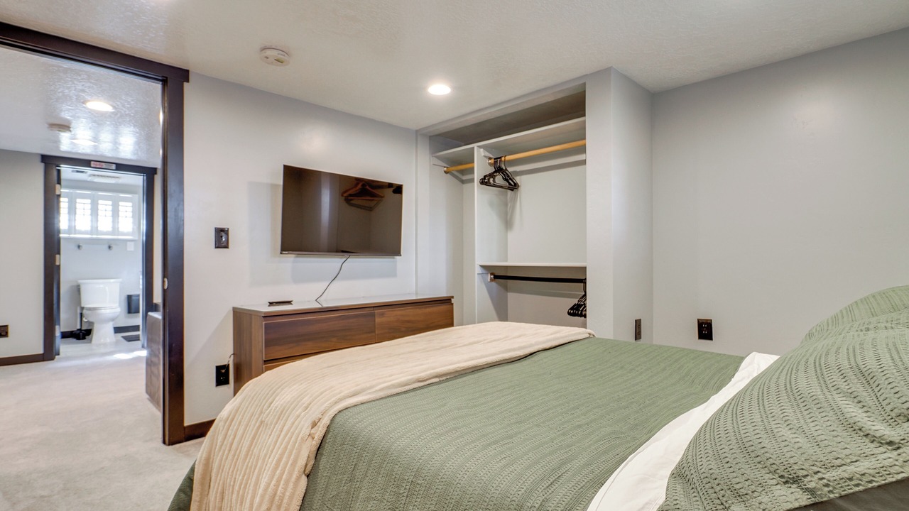Photo of Bedroom in Midvale