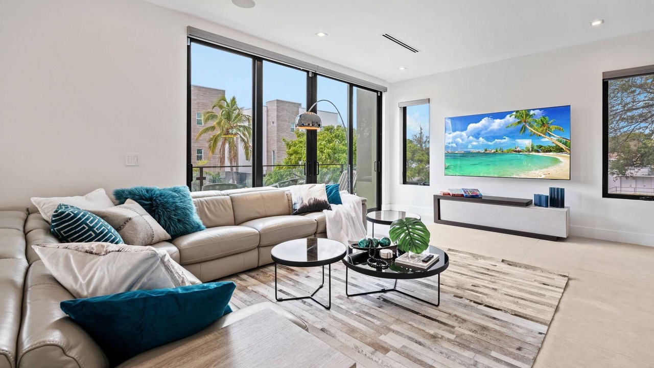 Photo of Livingroom in Beverly Heights