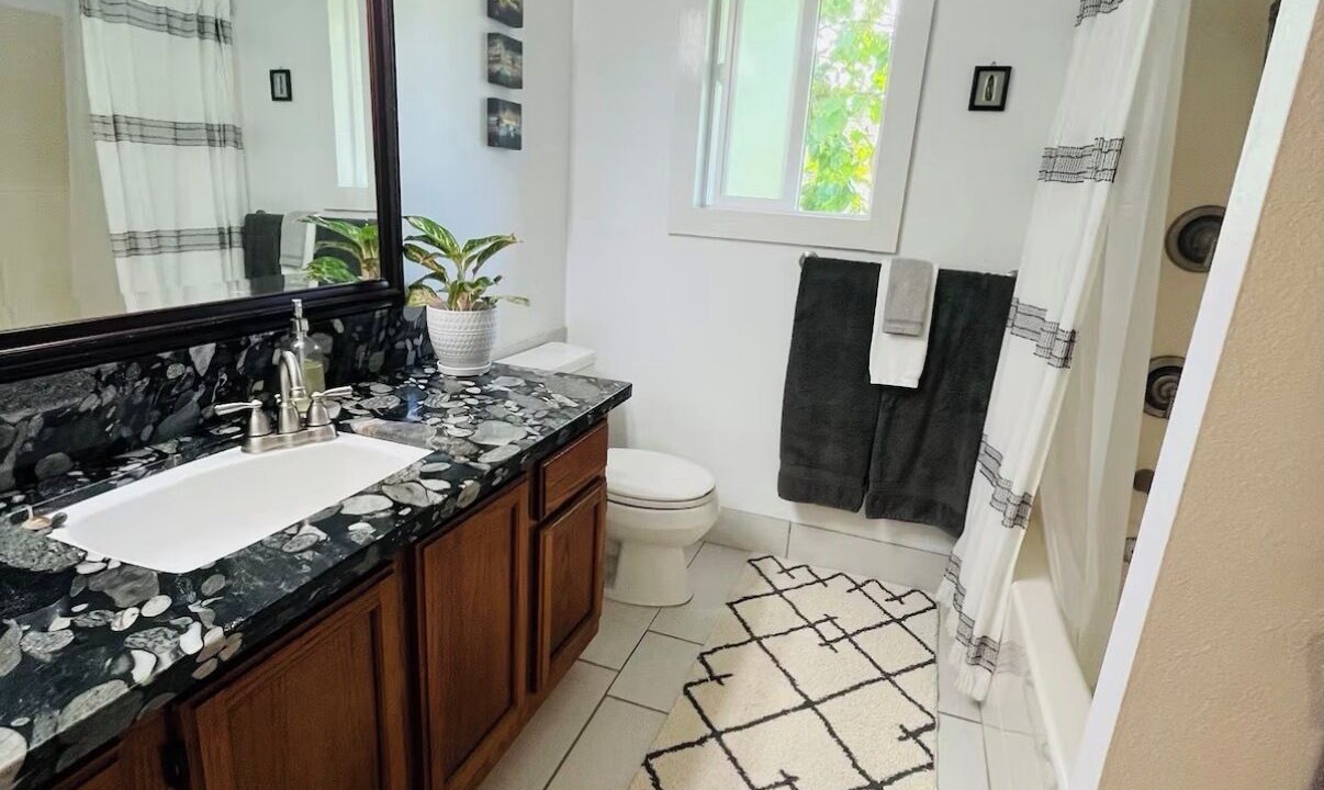 Photo of Bathroom in Kapoho