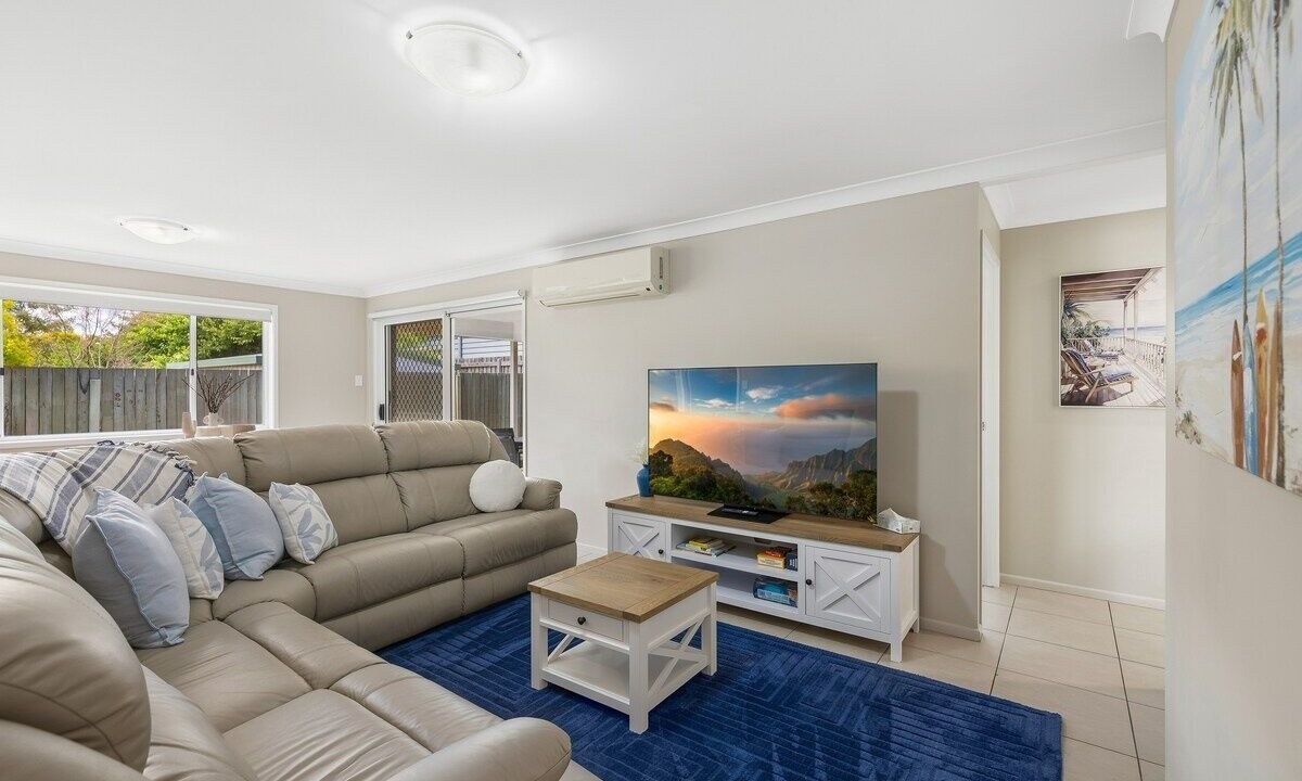 Photo of Livingroom in Middle Ridge