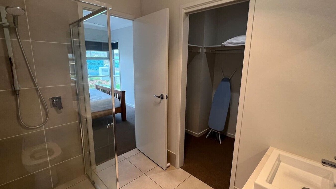 Photo of Bathroom in Flagstone