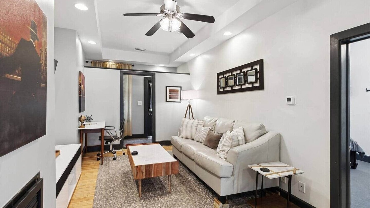 Photo of Livingroom in Beach Institute