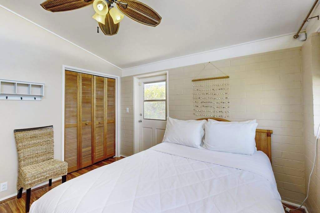 Photo of Bedroom in Portlock
