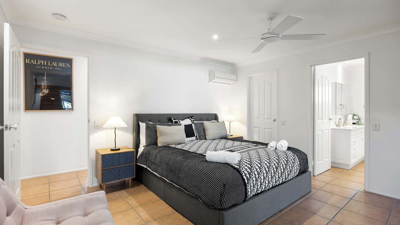 Photo of Bedroom in Broadbeach Waters