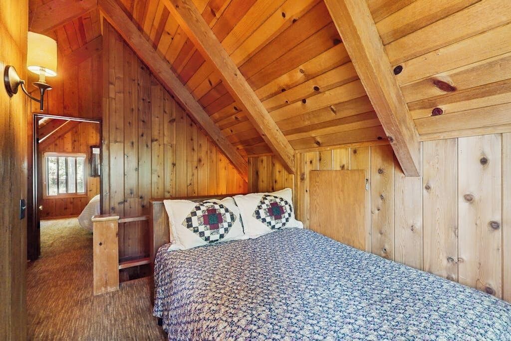 Photo of Bedroom in Arrowhead Villas