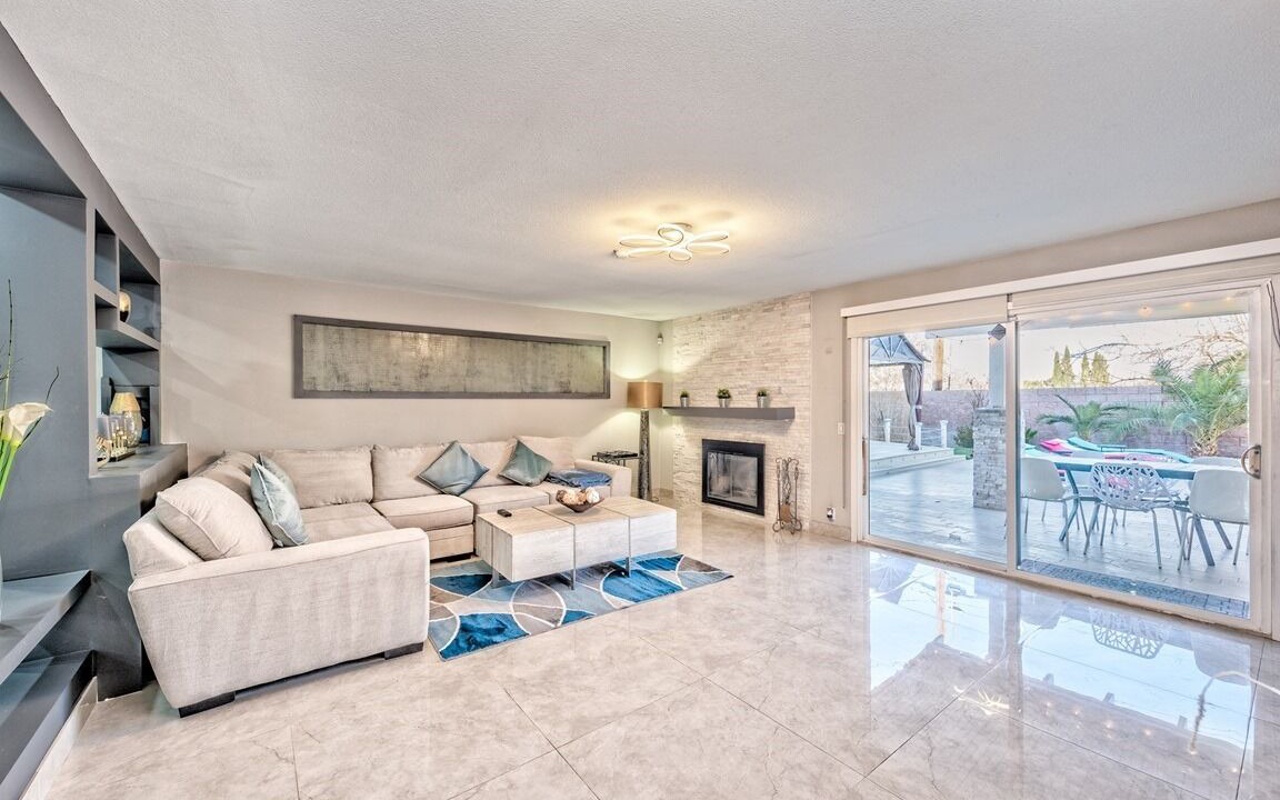 Photo of Livingroom in Rancho Oakey