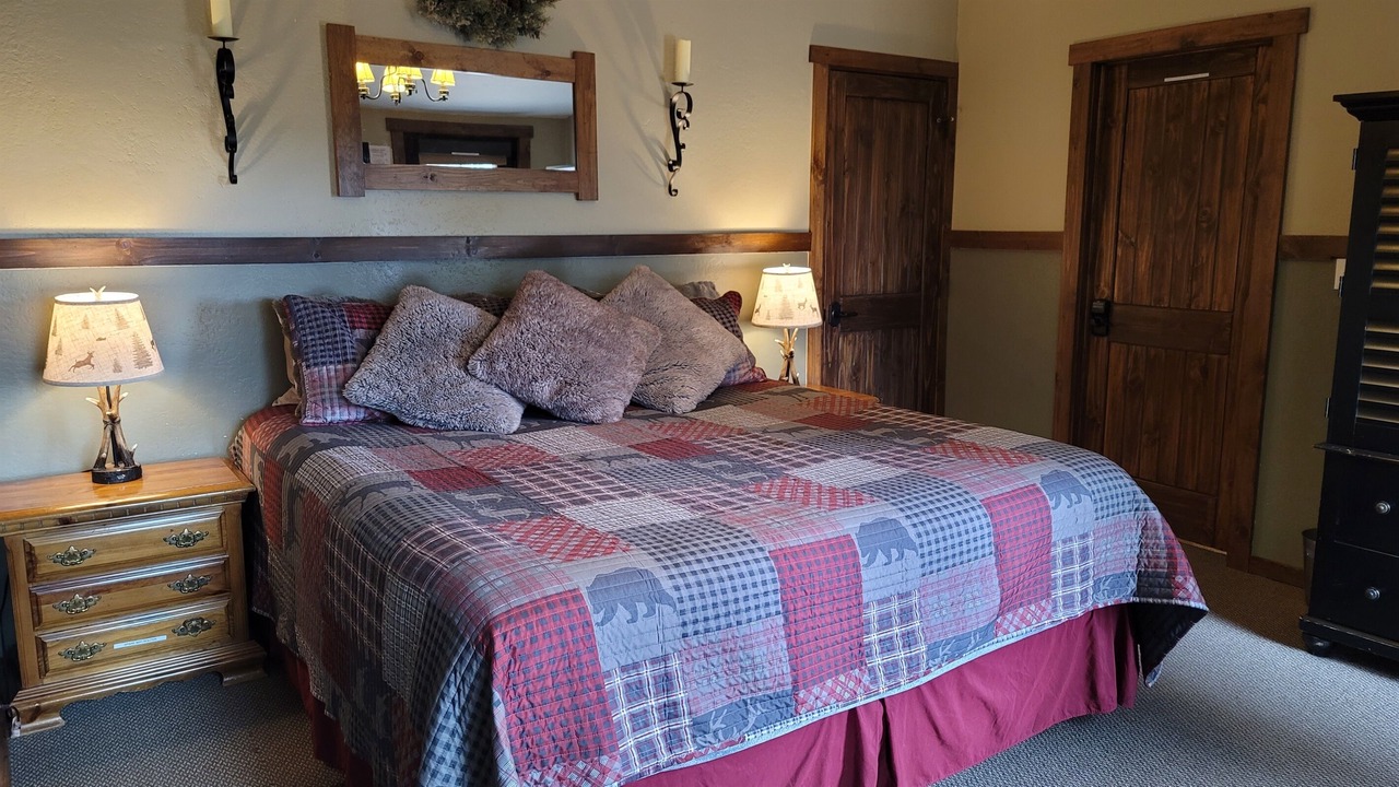 Photo of Bedroom in Divide