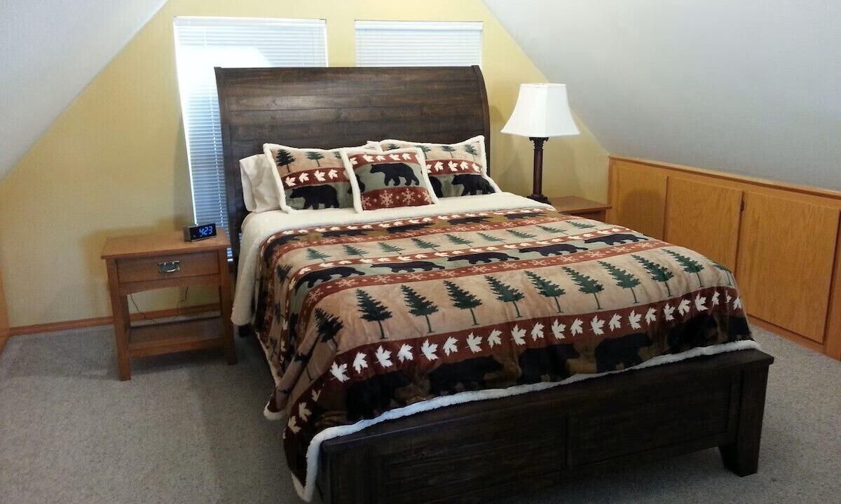 Photo of Bedroom in Leavenworth