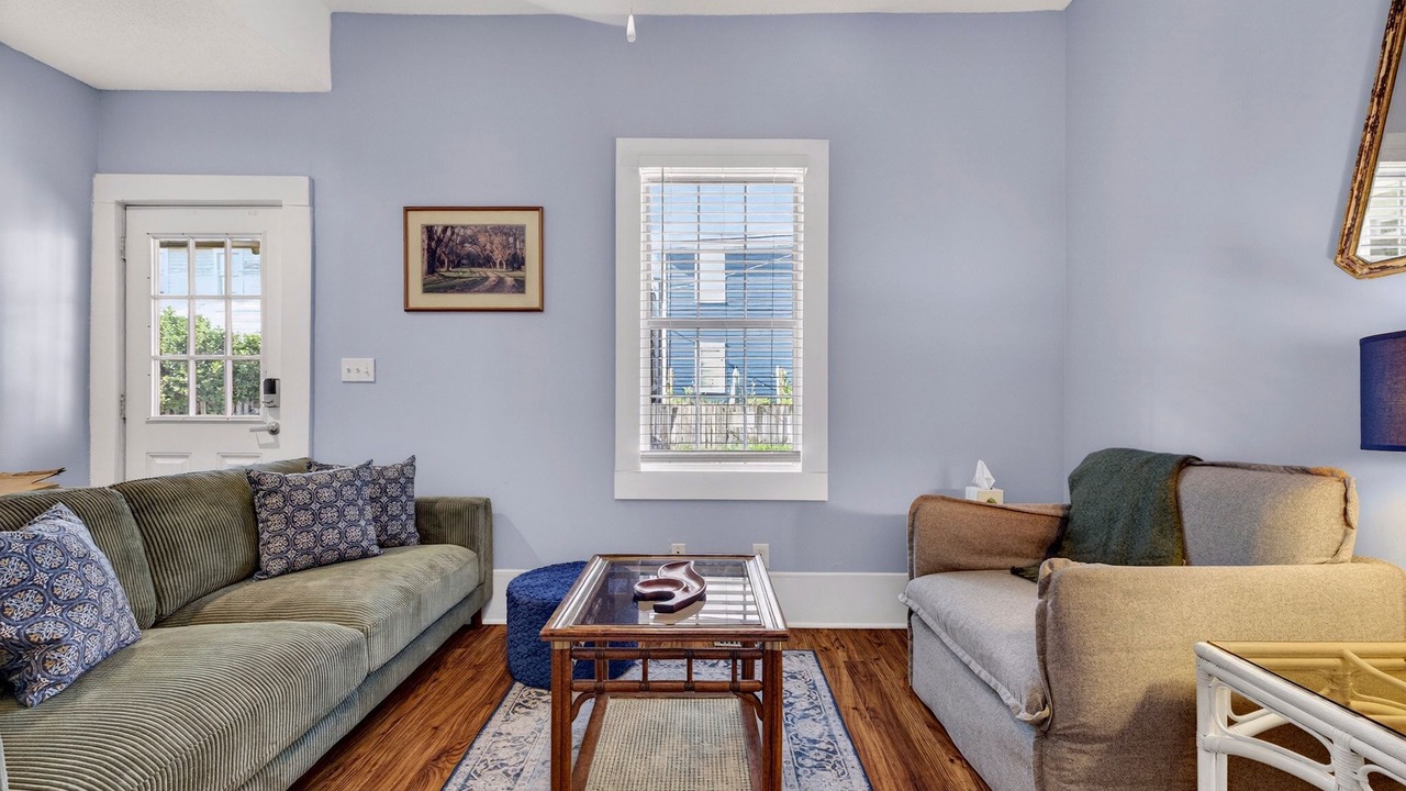 Photo of Livingroom in Beach Institute