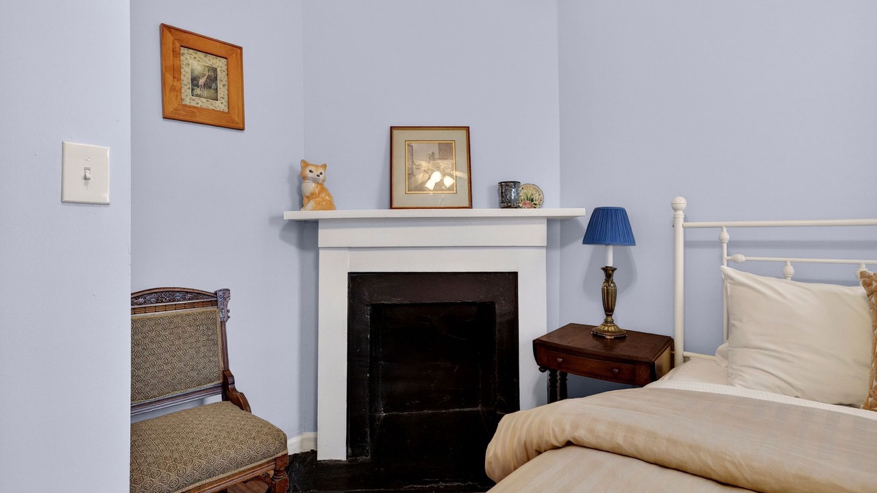 Photo of Bedroom in Beach Institute
