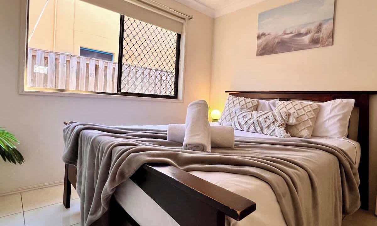 Photo of Bedroom in Mermaid Waters