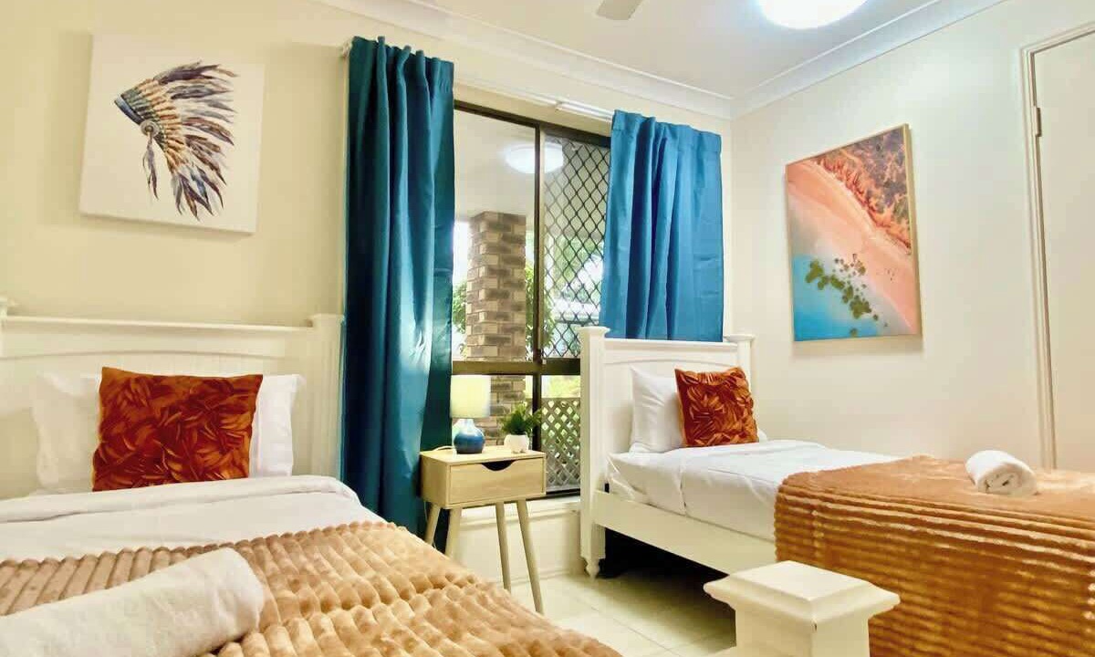 Photo of Bedroom in Mermaid Waters