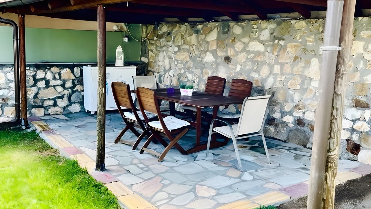 Photo of Outdoor in Pangaio