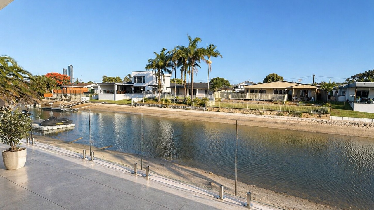 Photo of Others in Broadbeach Waters