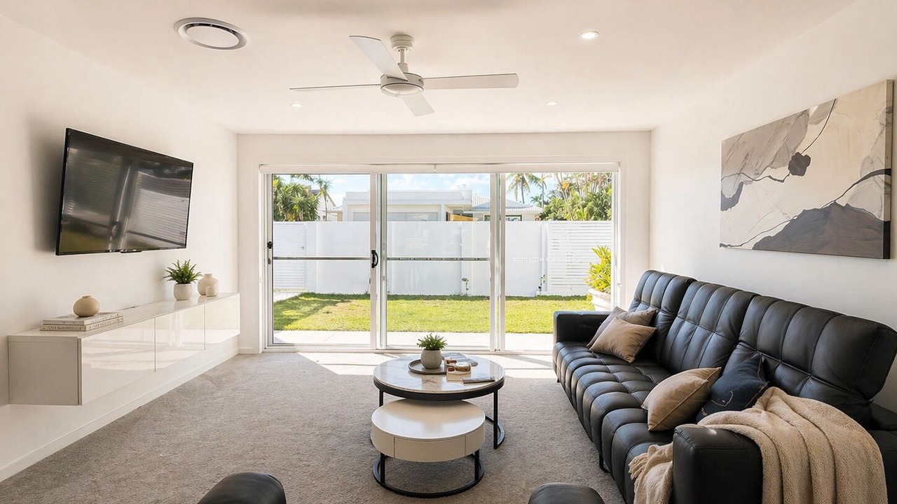 Photo of Livingroom in Broadbeach Waters