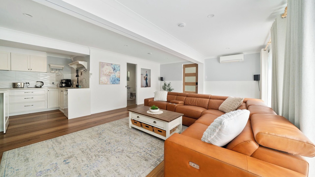 Photo of Livingroom in Shailer Park