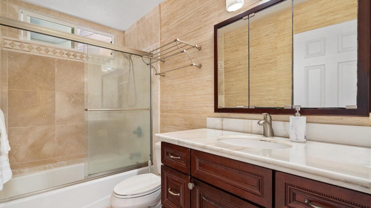 Photo of Bathroom in Hawaii Kai