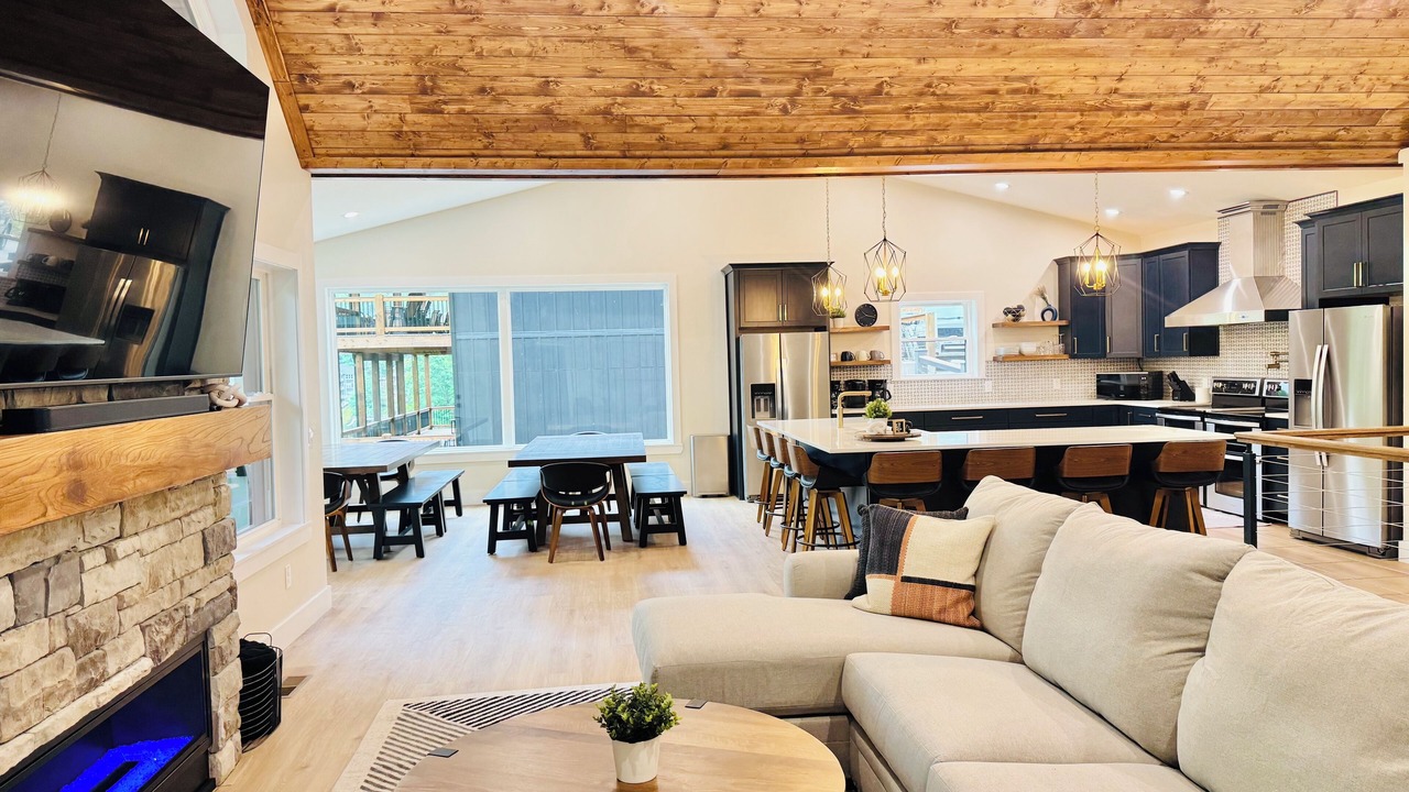 Photo of Livingroom in La Follette