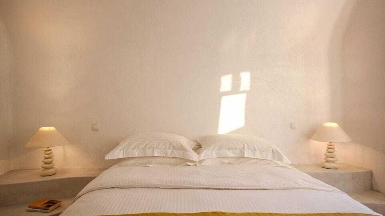 Photo of Bedroom in Oia