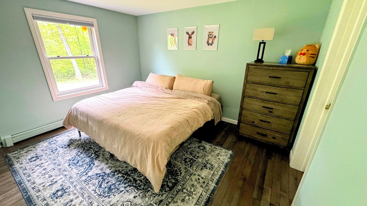 Photo of Bedroom in Saugerties