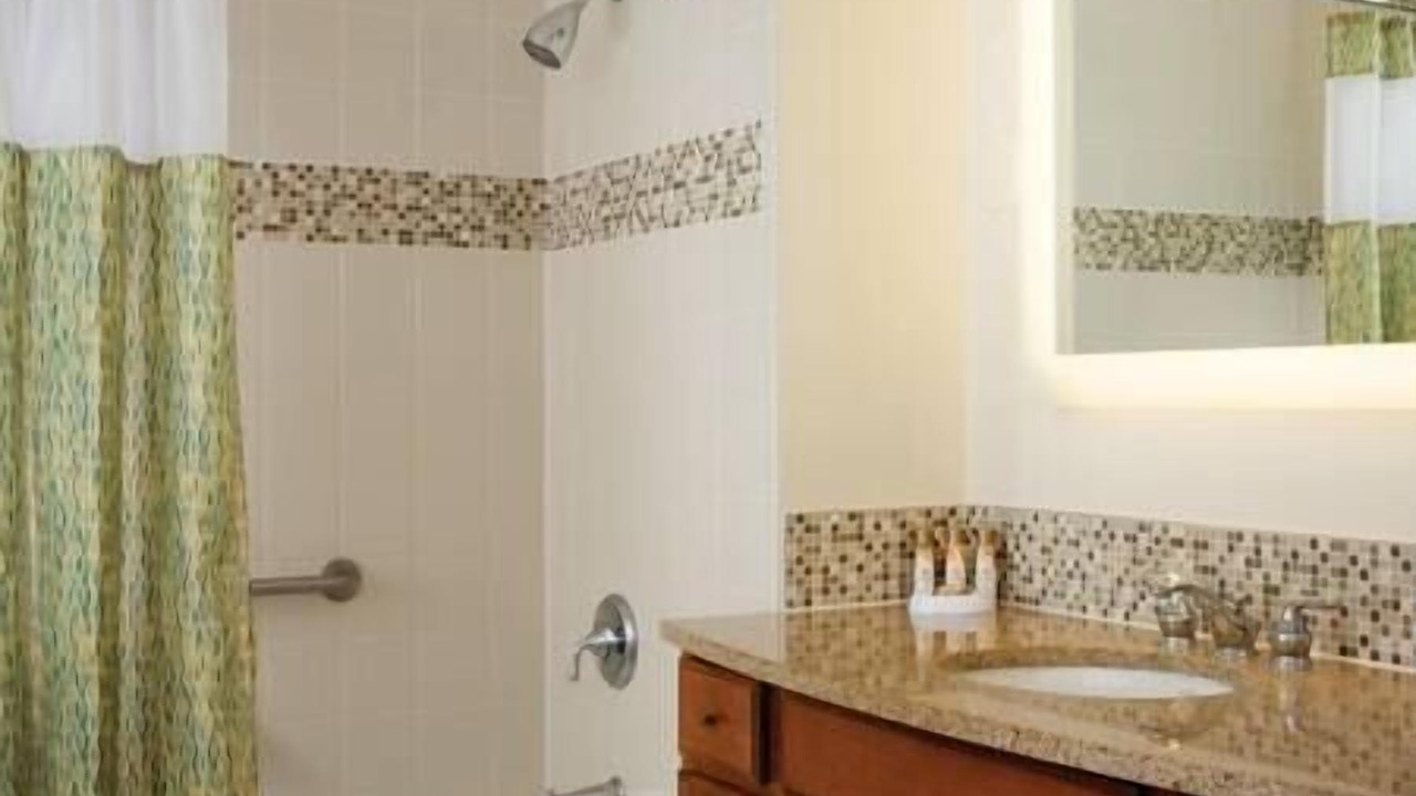 Photo of Bathroom in Poipu