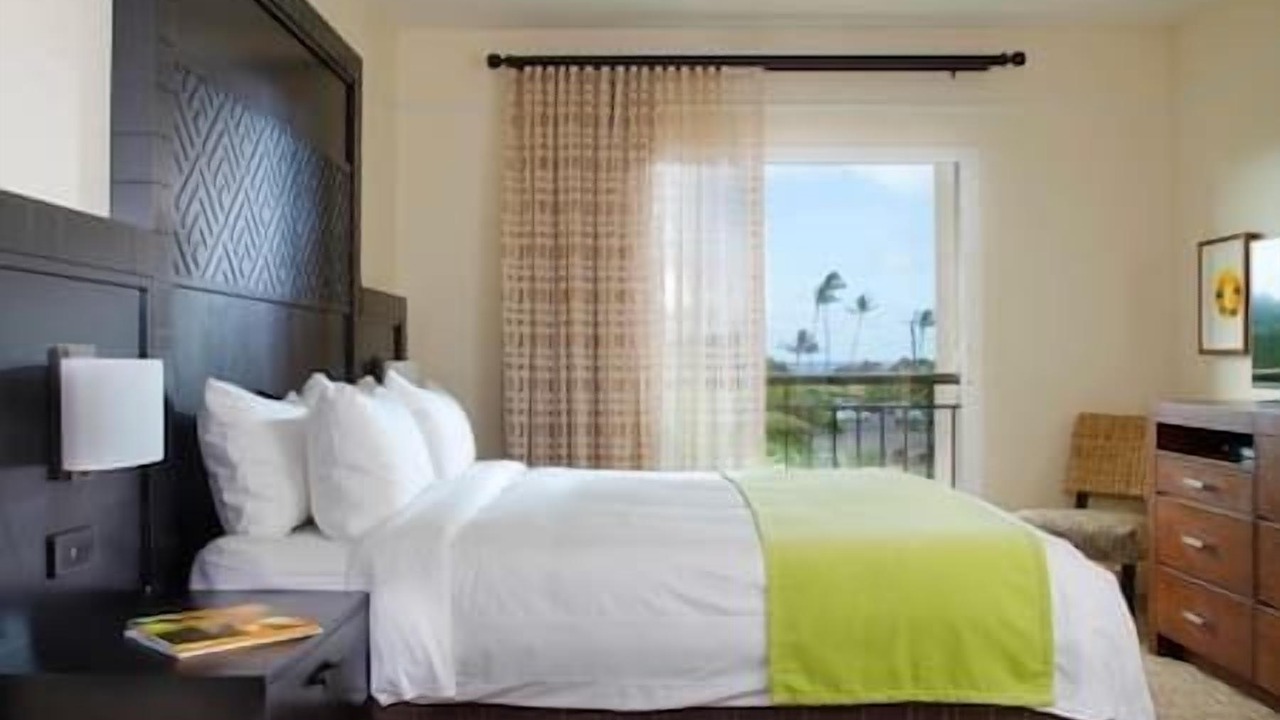 Photo of Bedroom in Poipu