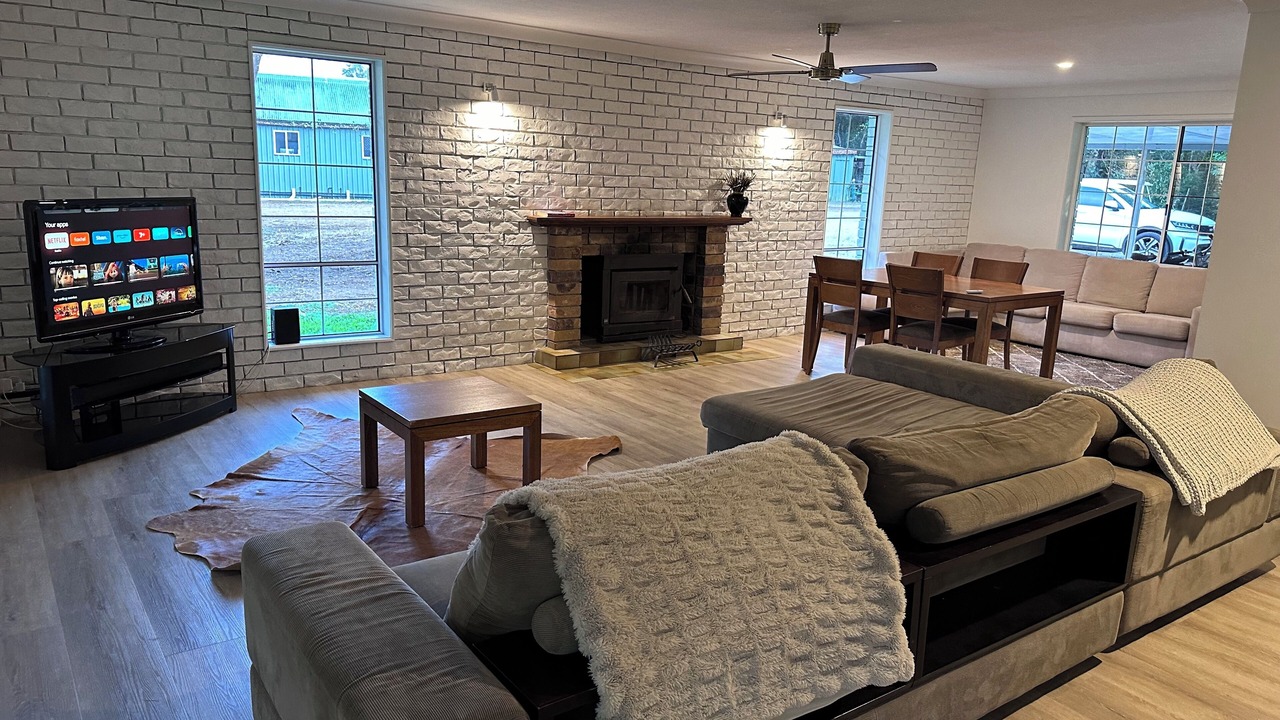 Photo of Livingroom in Crystal Creek