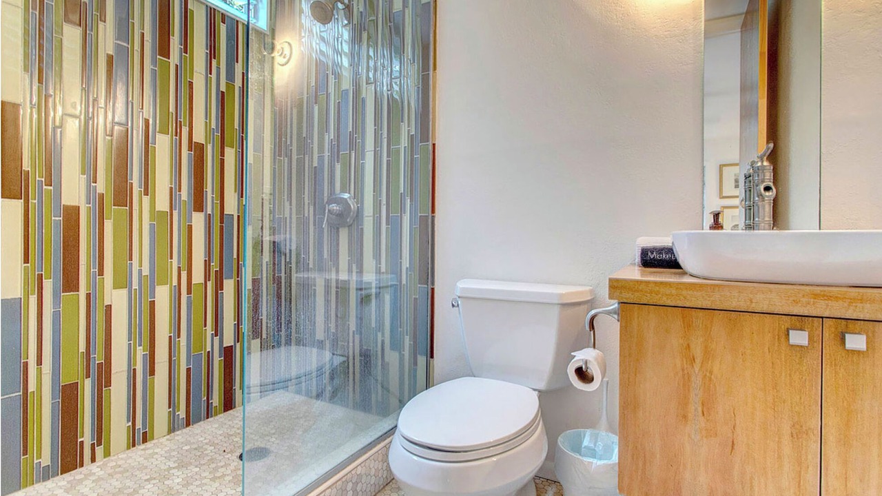 Photo of Bathroom in Kehena Beach Estates