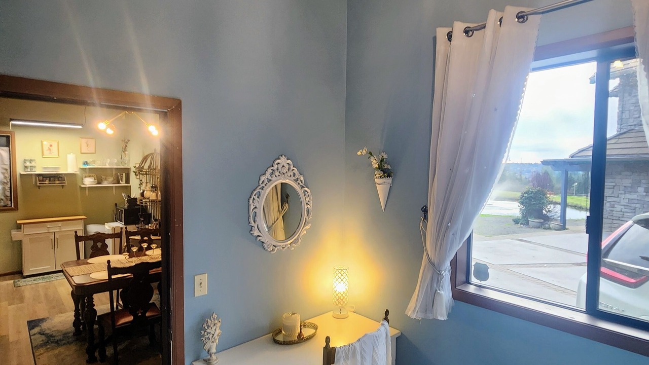 Photo of Others in Monroe