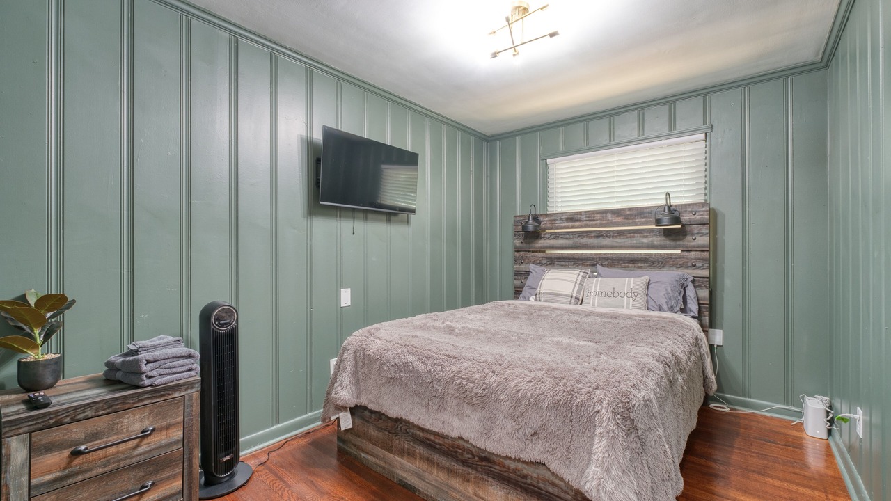 Photo of Bedroom in East Point
