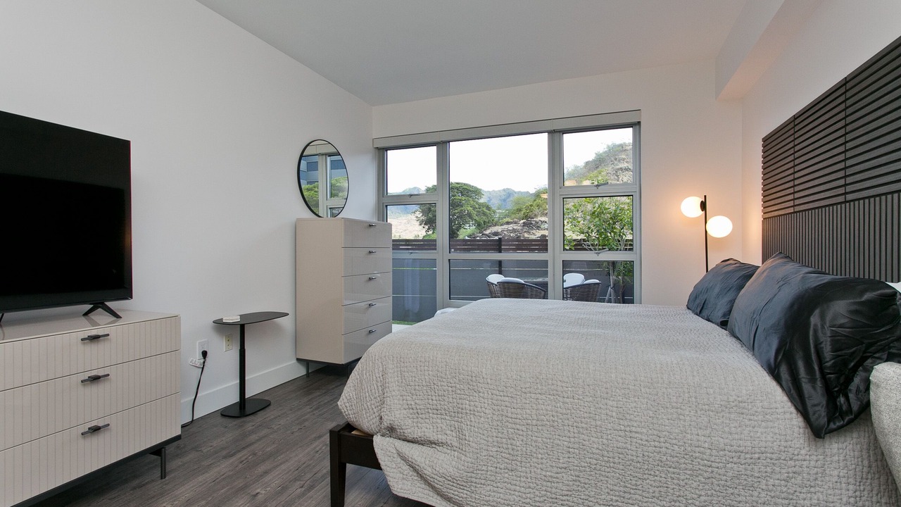 Photo of Bedroom in Portlock