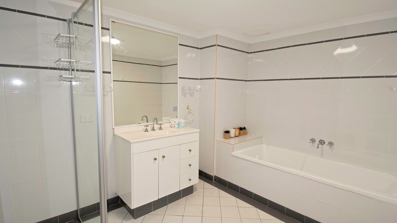 Photo of Bathroom in Main Beach