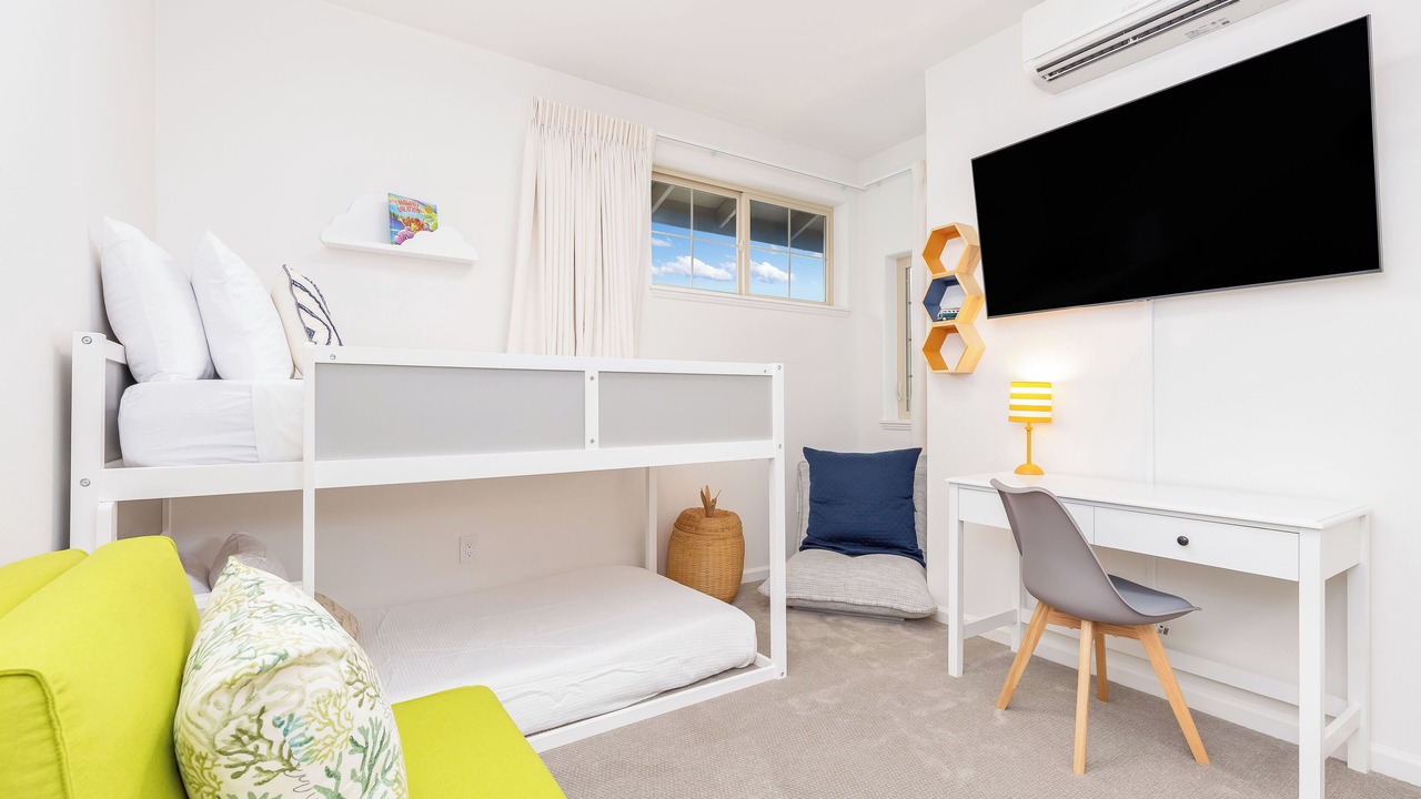 Photo of Bedroom in Makaha Valley