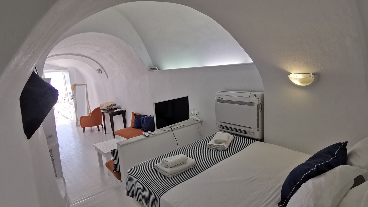 Photo of Bedroom in Imerovigli