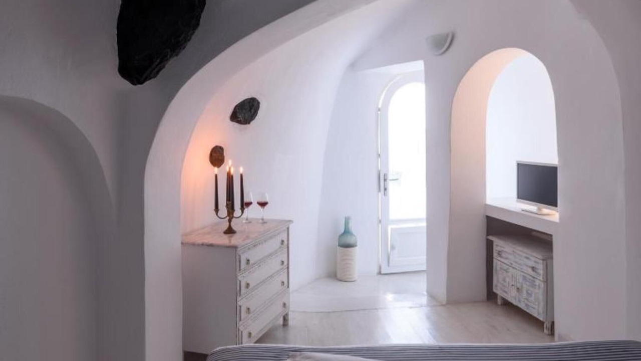 Photo of Bedroom in Imerovigli