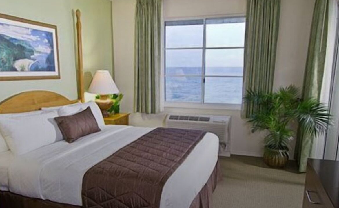 Photo of Bedroom in Poipu