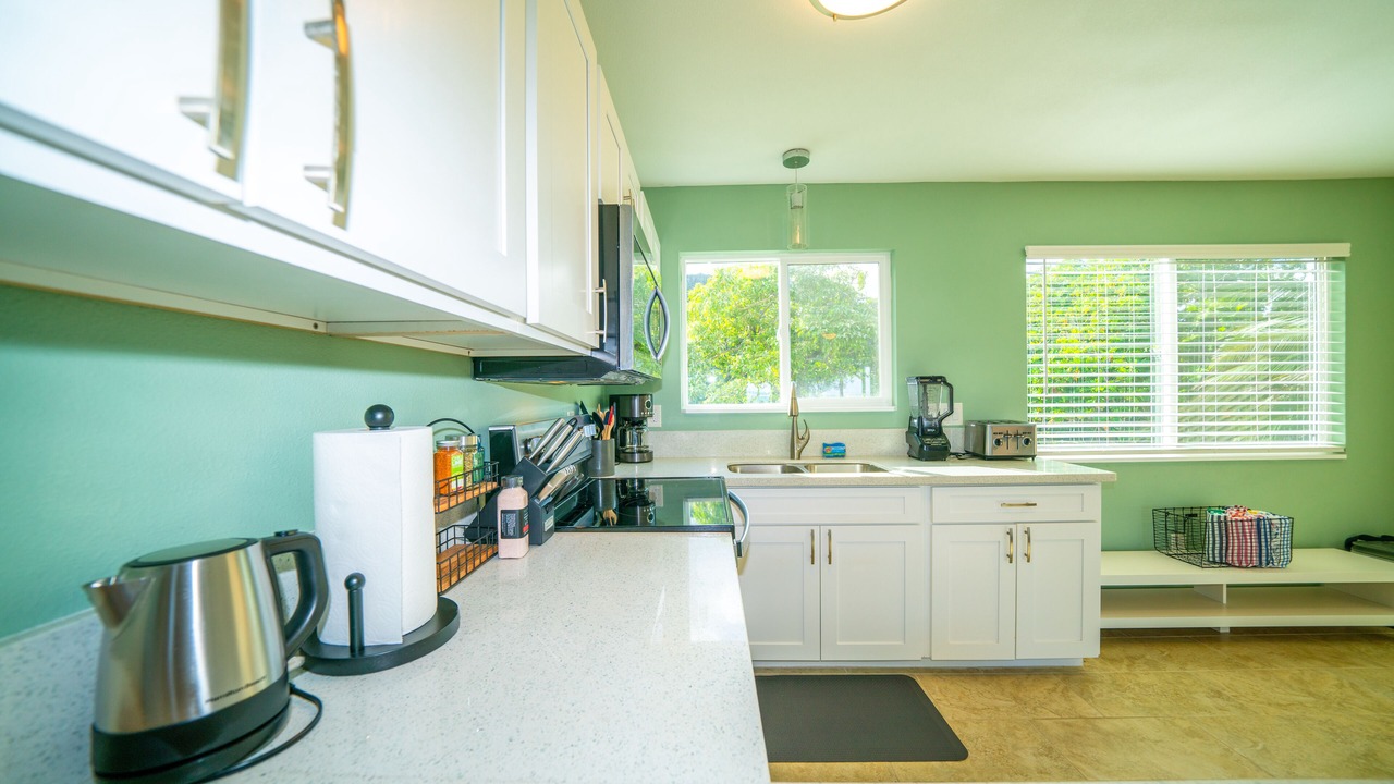 Photo of Kitchen in Punaluu