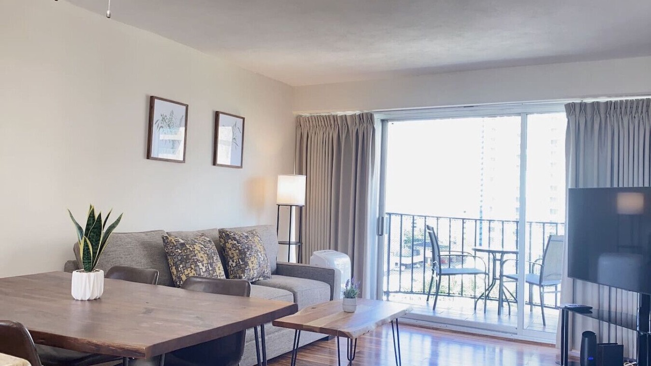 Photo of Livingroom in McCully - Moiliili