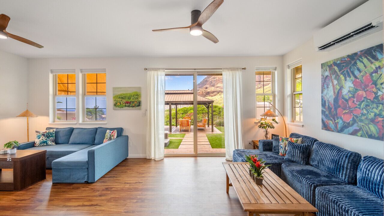 Photo of Livingroom in Makaha Valley