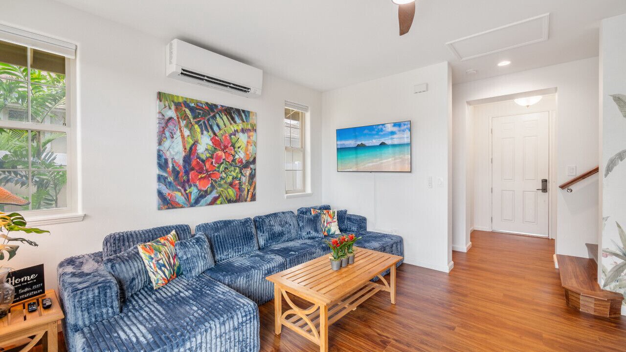 Photo of Livingroom in Makaha Valley