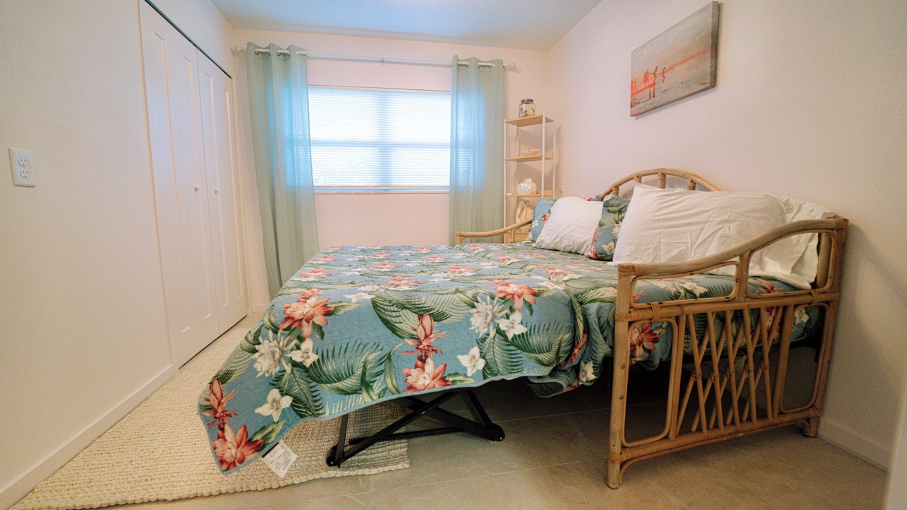 Photo of Bedroom in Crystal Shores