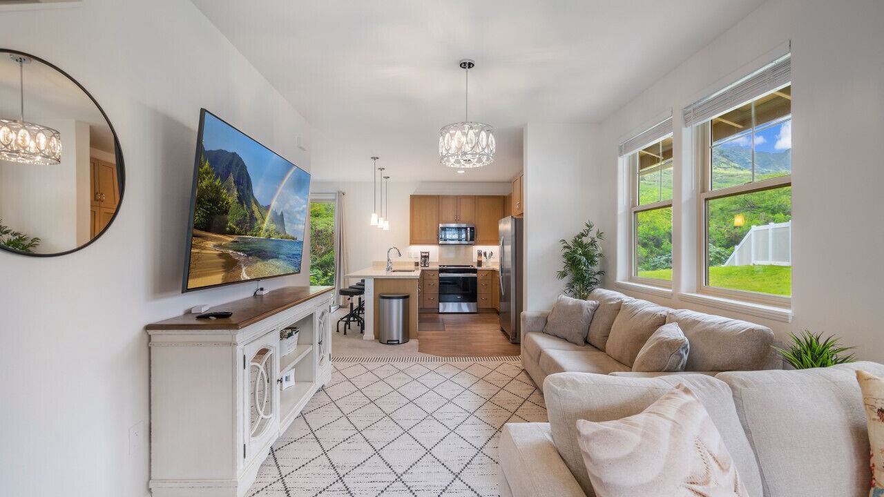 Photo of Livingroom in Makaha Valley