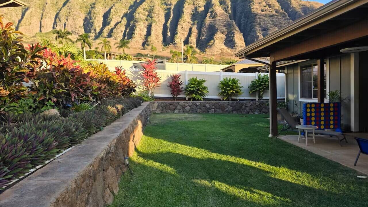 Photo of Outdoor in Makaha Valley