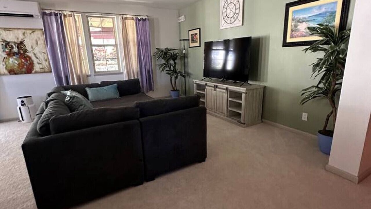 Photo of Livingroom in Makaha Valley