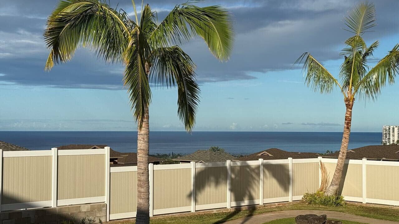 Photo of Outdoor in Makaha Valley