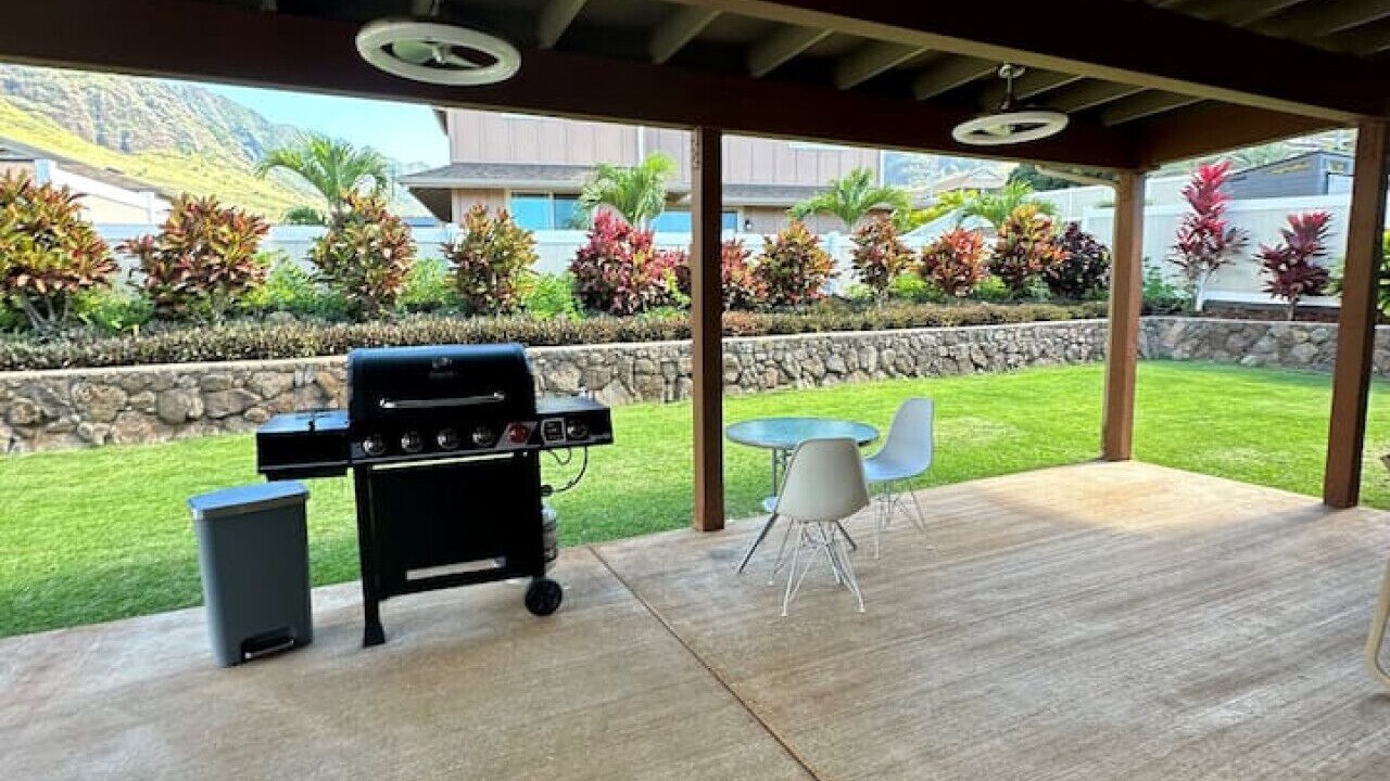 Photo of Outdoor in Makaha Valley