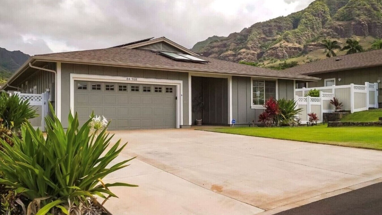Photo of Outdoor in Makaha Valley