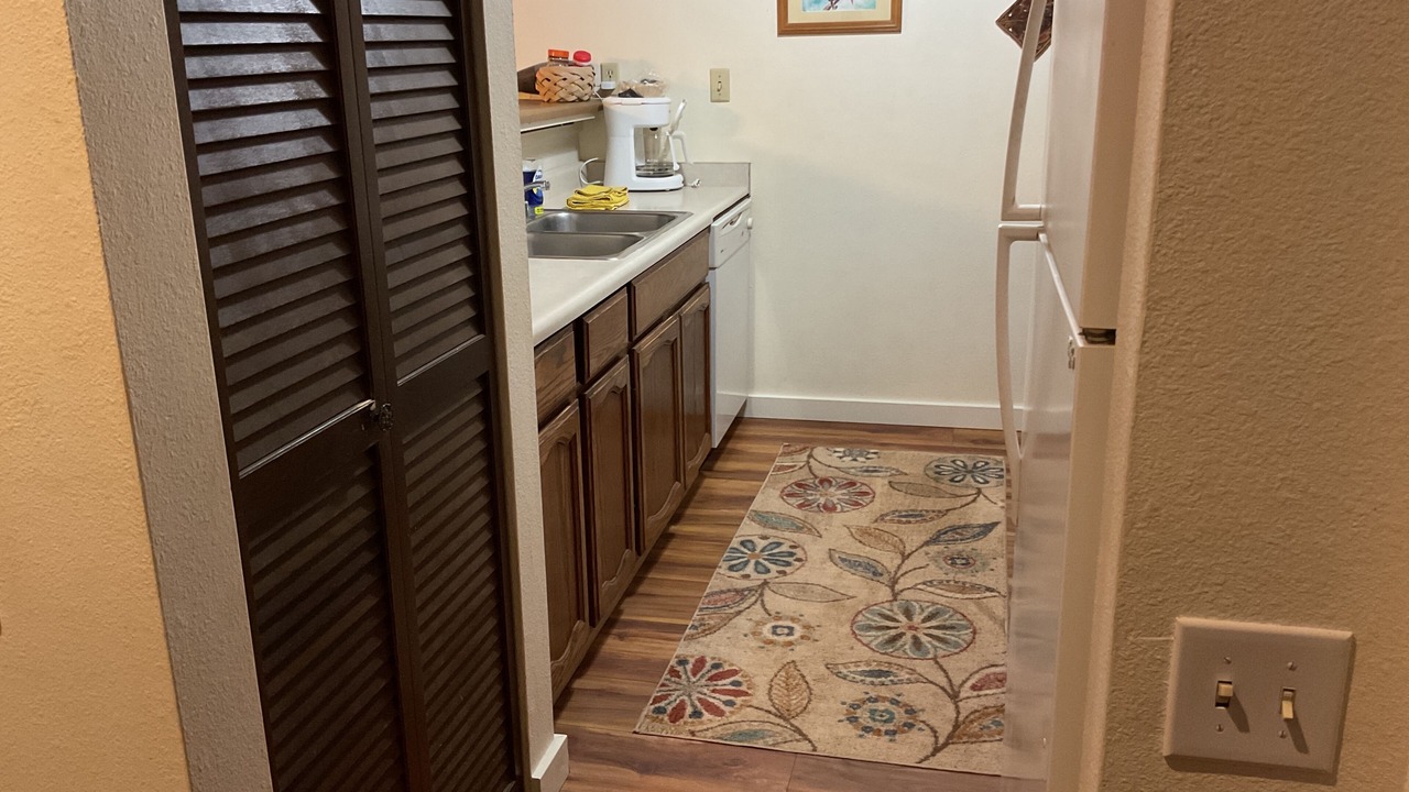 Photo of Kitchen in Maunaloa