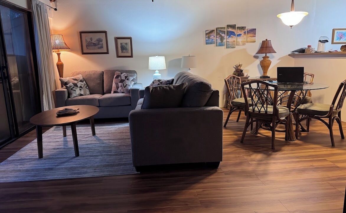 Photo of Livingroom in Maunaloa