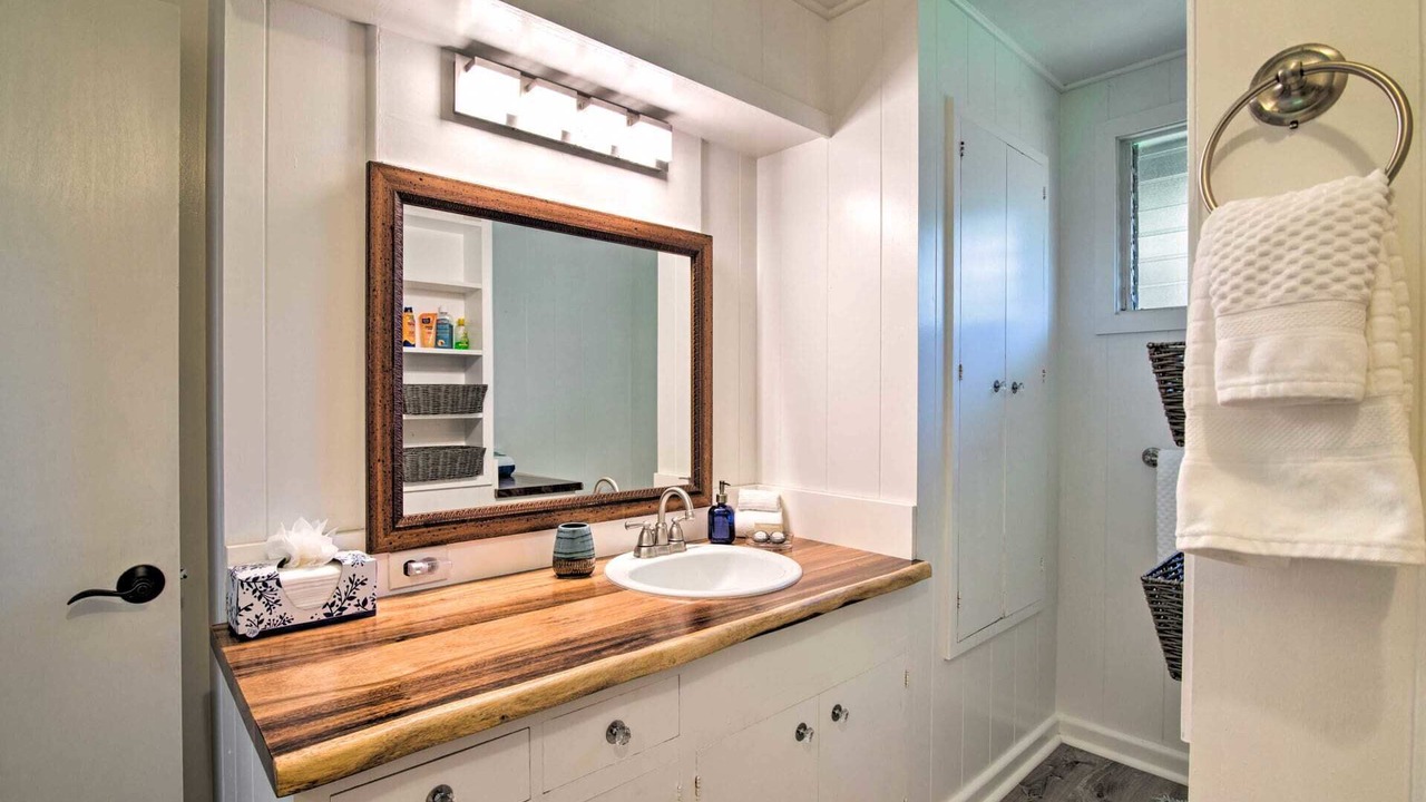 Photo of Bathroom in Paukaa
